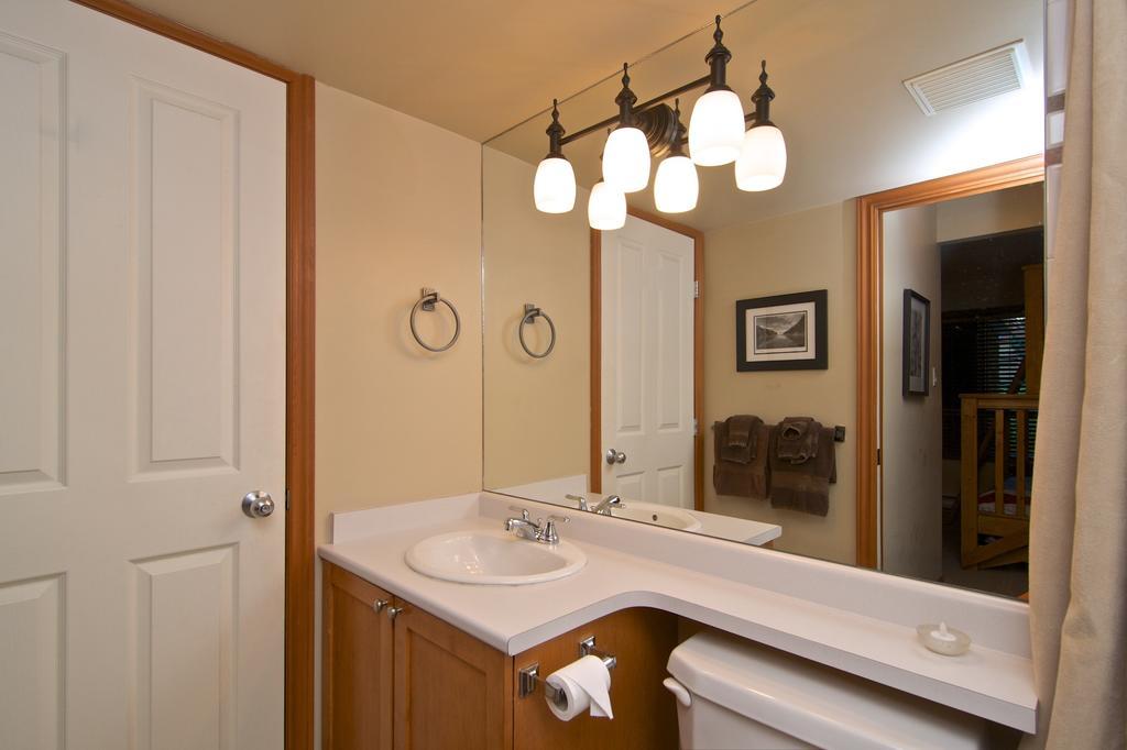 Whistler Blackcomb Vacation Rentals - Village North Стая снимка