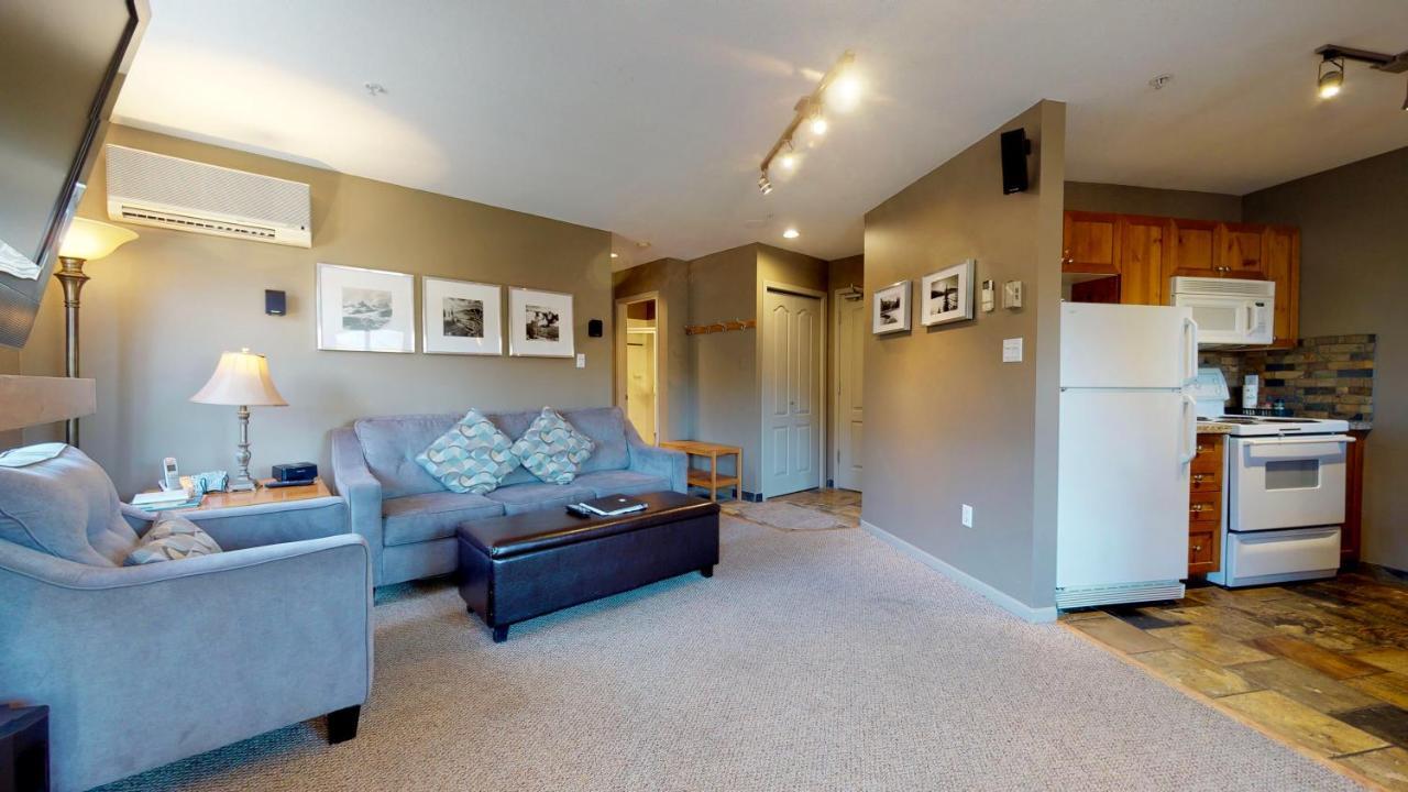 Whistler Blackcomb Vacation Rentals - Village North Екстериор снимка