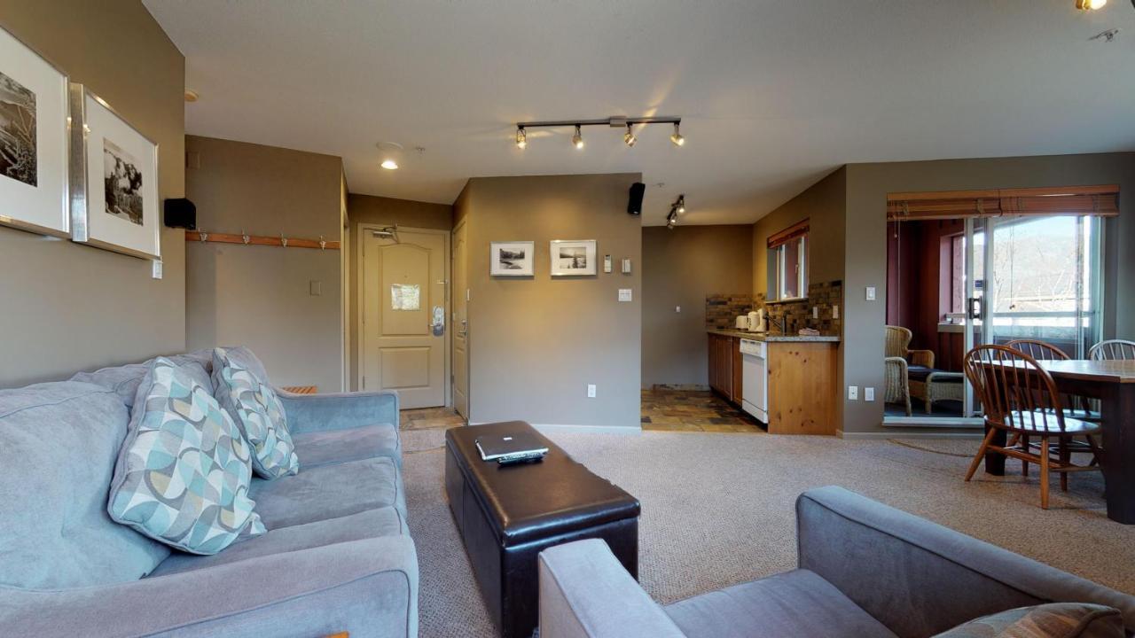Whistler Blackcomb Vacation Rentals - Village North Екстериор снимка