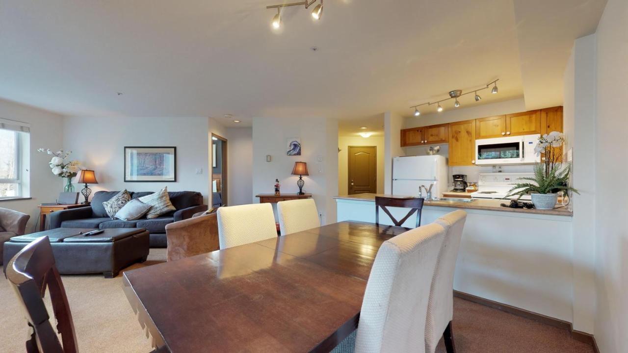 Whistler Blackcomb Vacation Rentals - Village North Екстериор снимка